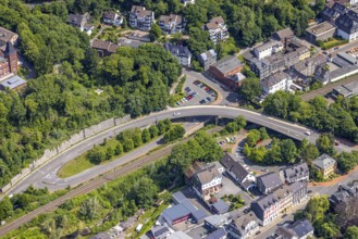 Aerial view, bridge Dr. Hans-Karl-Glinz-Straße over railway tracks, residential area Langenberg,