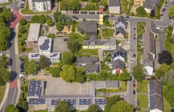 Aerial view, catholic Sonnenschule primary school and Städt. Community primary school Wielandstraße