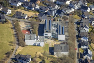 Aerial view, primary school with swimming pool and gymnasium, Möllmicke, Wenden, Sauerland, North