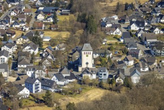 Aerial view, St. Antonius Church in the town centre, Gerlingen, Wenden, Sauerland, North