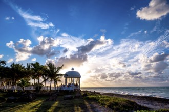 Wedding pavilion on the beach of Varadero with sunset in the hotel complex PARADISUS VARADERO
