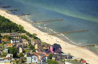 Bathers, Niechorze, Horst seaside resort, beach, Baltic Sea beach, Baltic Sea coast, Wojewóüdztwo