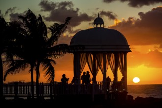Wedding pavilion on the beach of Varadero with sunset in the hotel complex PARADISUS VARADERO