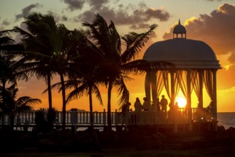 Wedding pavilion on the beach of Varadero with sunset in the hotel complex PARADISUS VARADERO