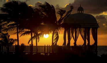 Wedding pavilion on the beach of Varadero with sunset in the hotel complex PARADISUS VARADERO