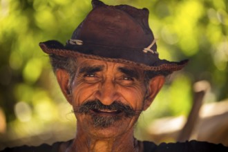 Sugar cane farmer in Valle de los Ingenios, portrait with hat, Trinidad, Cuba, Sancti Spíritus,