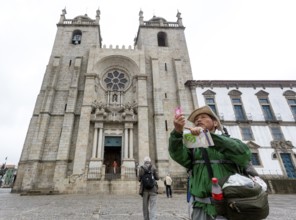 Pilgrims from Brazil photographed in front of the cathedral, Da Sé Cathedral, Barredo