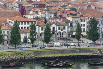 View over the Douro or Duero to the Gaia district, Vila Nova de Gaia, Sandeman, wine producer with