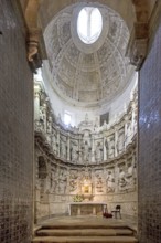 Altar, Old Cathedral (Sé Velha) in the historic centre of Coimbra, Coimbra, Coimbra district,