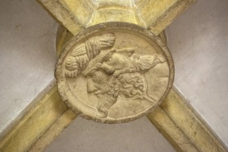 Legendary keystone of the Templars, Fortress of Tomar, Castle of the Knights Templar, Templars,