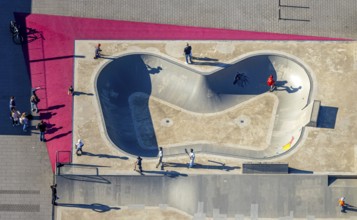 Aerial view, Campusplatz Nord with ground painting and skate park, Selm, Münsterland, North