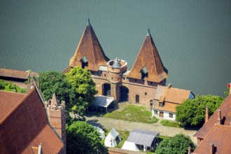 Malbork, Castle, Brick Gothic, River Nogat, City of Marienburg, Seat of the Grand Masters of the