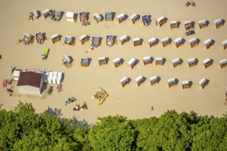 Sandy beach beach, beach chairs, KoÅ'obrzeg, Baltic Sea coast, holiday region, Województwo