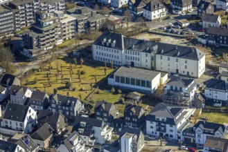 Aerial view, primary school Am Hohenstein, Protestant cemetery and war cemetery, Olpe town, Olpe,