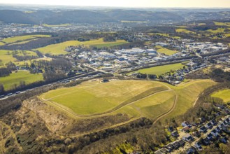 Aerial view, Kippe Projektentwicklung Enerke GmbH An der Kohlenbahn, motorway A1 with traffic jam,