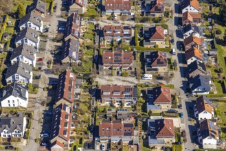 Aerial view, housing estate with red roofs between Zur Alten Schule and Hofstraße, Grundschöttel,