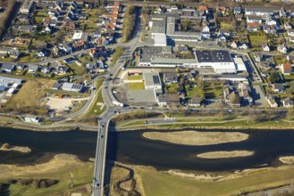 Aerial view, Ruhr bridge Wickede (Ruhr) over the river Ruhr with sandbanks, Mühlenbach meander,