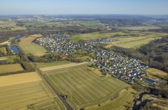 Aerial view, residential area Echthausen, surrounded by meadows and fields, left Obergraben and