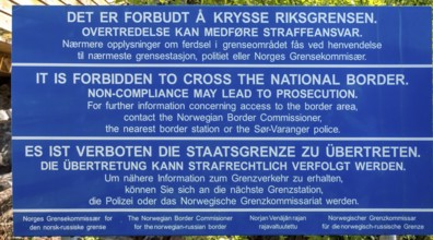 Norway-Russia border, border crossing warning, Kirkenes, Finnmark, Norway, Scandinavia, Europe,