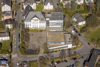 Aerial view, Städtische Sekundarschule am See, schoolyard and pupils, Wetter, Ruhr area, North