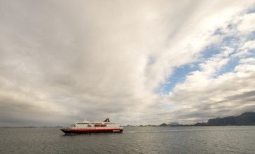 Ship MS Kong Harald, Bolga, Nordland, Norway, Scandinavia, Europe, adventure travel, tourism,