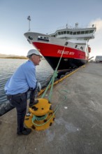 Ship MS Richard With, bollard with mooring line, harbour Molde, Møre og Romsdal, Norway,