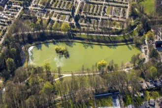 Aerial view, Werne Salinen Park at Südring Cemetery, Werne, Ruhr area, North Rhine-Westphalia,