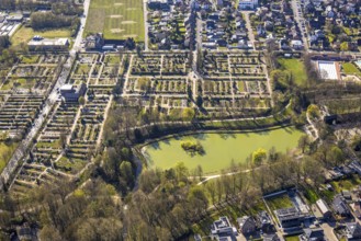 Aerial view, Werne Salinen Park at Südring Cemetery, Werne, Ruhr area, North Rhine-Westphalia,
