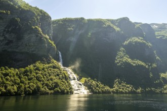 Seven Sisters Waterfall, Geirangerfjord, Geiranger, Møre og Romsdal, Norway, Scandinavia, Europe,