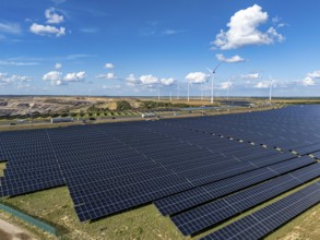 86, 5 MW peak ground-mounted photovoltaic systems, from RWE, with over 141, 000 solar modules, on a