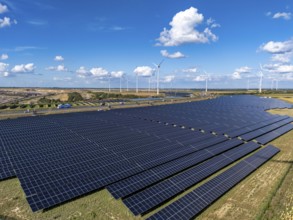 86, 5 MW peak ground-mounted photovoltaic systems, from RWE, with over 141, 000 solar modules, on a