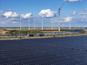 86, 5 MW peak ground-mounted photovoltaic systems, from RWE, with over 141, 000 solar modules, on a