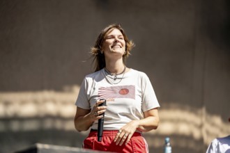 Eva Briegel, singer of the band Juli at the Superbloom Festival, day 2 in the Olympiapark, Munich,