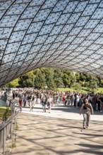 Festival visitors waiting for admission to the Superbloom Festival, day 2 at the Olympiapark,