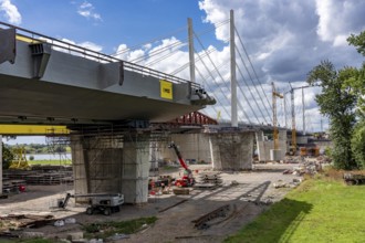 New construction of the second motorway bridge Neuenkamp of the A40, over the Rhine near Duisburg,