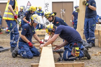 Preparation work for the construction of a facade support, a building in danger of collapsing, with