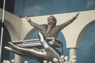 Ralph Stachulla (Keyboarder) from Roy Bianco & The Abbrunzati Boys at the Superbloom Festival, Day