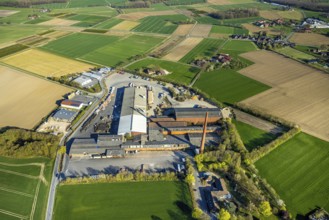 Aerial view, Raiffeisen Vital eG and Hüning Elementbau with chimney, Olfen-Kirchspiel, Olfen,