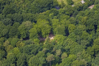 Aerial view, Hiesfelder Wald with playground at Franzosenstraße, Walsumer Mark, Oberhausen, Ruhr