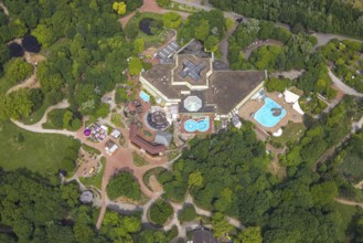 Aerial view, Niederrhein-Therme im Revierpark Mattlerbusch, Röttgersbach, Duisburg, Ruhr area,