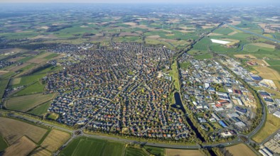 Aerial view, overview residential area Olfen, surrounded by meadows and fields, on the right Alte