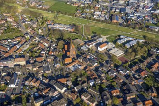 Aerial view, City with St. Vitus Catholic Church and Wieschhof School Primary School, moated castle