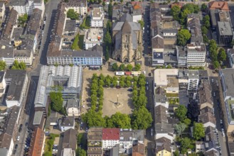 Aerial view, green Altmarkt and Victory Column with Angel of Peace, Catholic parish church