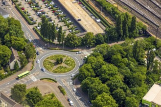 Aerial view, green roundabout Concordiastraße, Hansastraße and Am Förderturm, Oberhausen, Ruhr