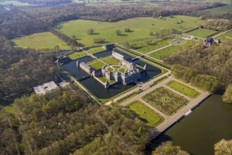 Aerial view, Nordkirchen Castle, baroque castle complex, moated castle, castle garden shapes and