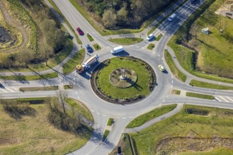 Aerial view, roundabout Ermen with 3-stone sculpture, country road L810, Nordkirchen, Münsterland,