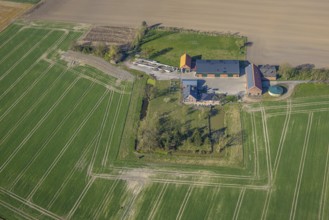 Aerial view, farm and meadow on Bahnhofstrasse, Befang, Capelle, Nordkirchen, Münsterland, North