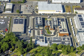 Aerial view, car wash Mr. Wash Mülheim with solar roof, Speldorf, Mülheim an der Ruhr, Ruhr area,