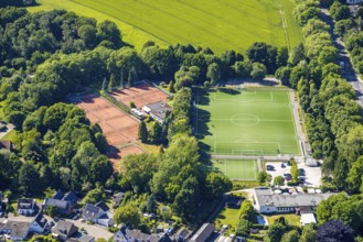 Aerial view, football stadium sports field Zeppelinstraße SV Raadt 1967 e.V., tennis courts of