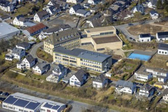 Aerial view, St. Walburga-Realschule, An Klocken Kapelle, building area and residential area,